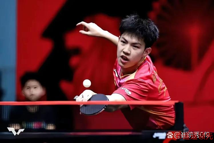 新加坡大满贯国乒女队锁定两冠 樊振东苦战进四强